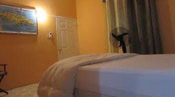 Rafjam Bed And Breakfast Kingston Bagian luar foto